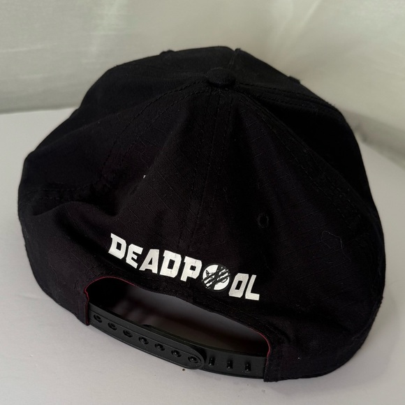 Deadpool Wolverine SnapBack Hat - Picture 2 of 4